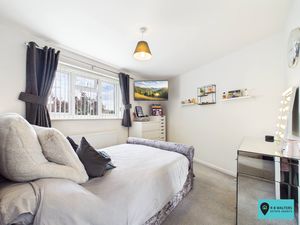 Bedroom- click for photo gallery